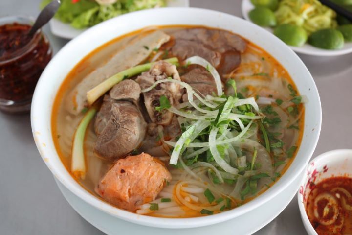 Bún Bò Huế Bà Thương